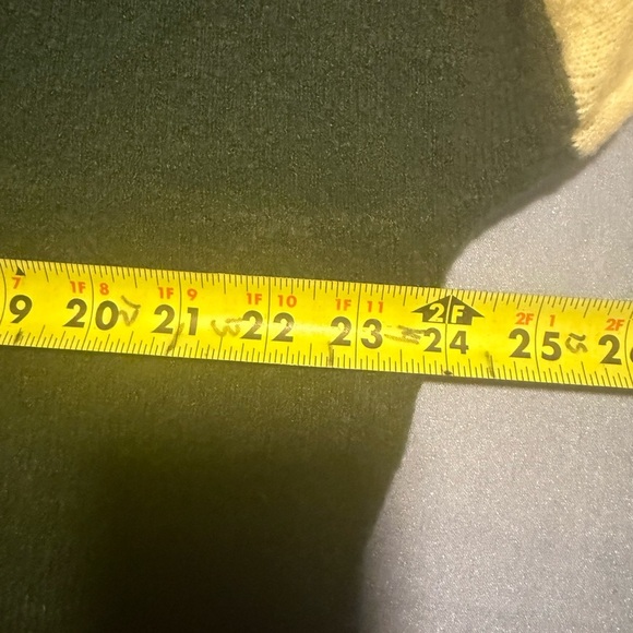 52 seven Green and Cream Crew Neck Sweater with Color Blocked Design - Picture 4 of 6